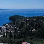 Thomas's House Villa *