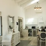 Vila Thomas's House